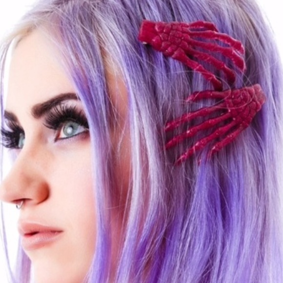 Large Skeleton Hand Hair Clips - Picture 4 of 9